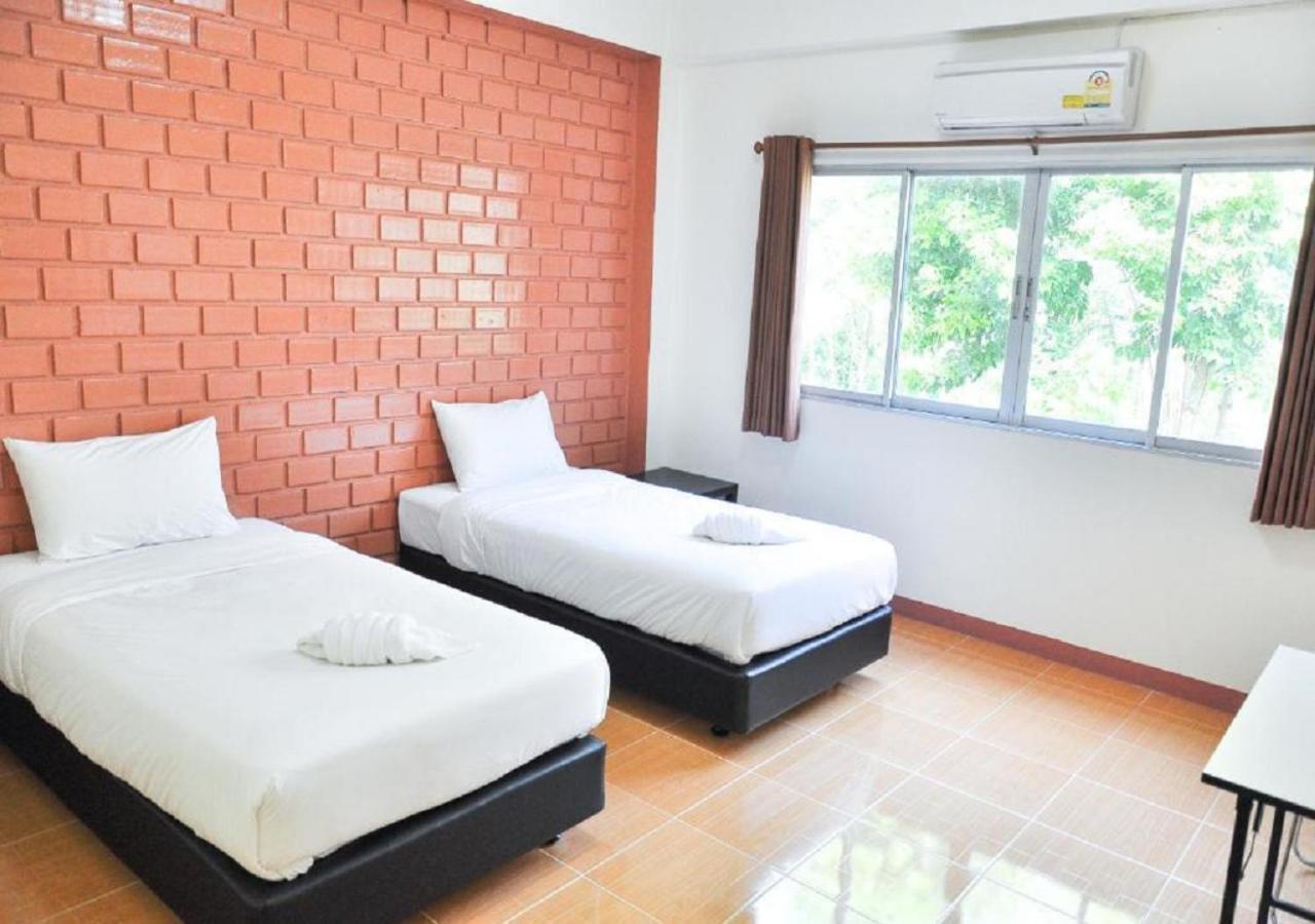 Bussarakam Place Hotel Чантабури Экстерьер фото
