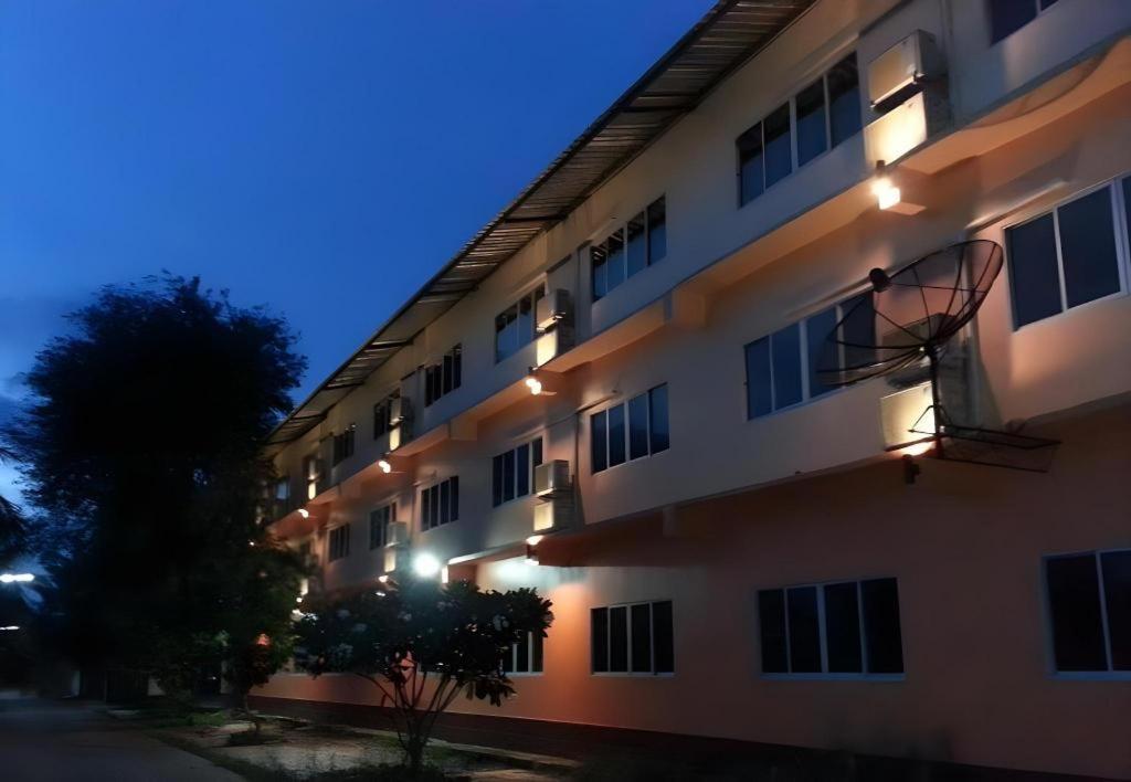 Bussarakam Place Hotel Чантабури Экстерьер фото